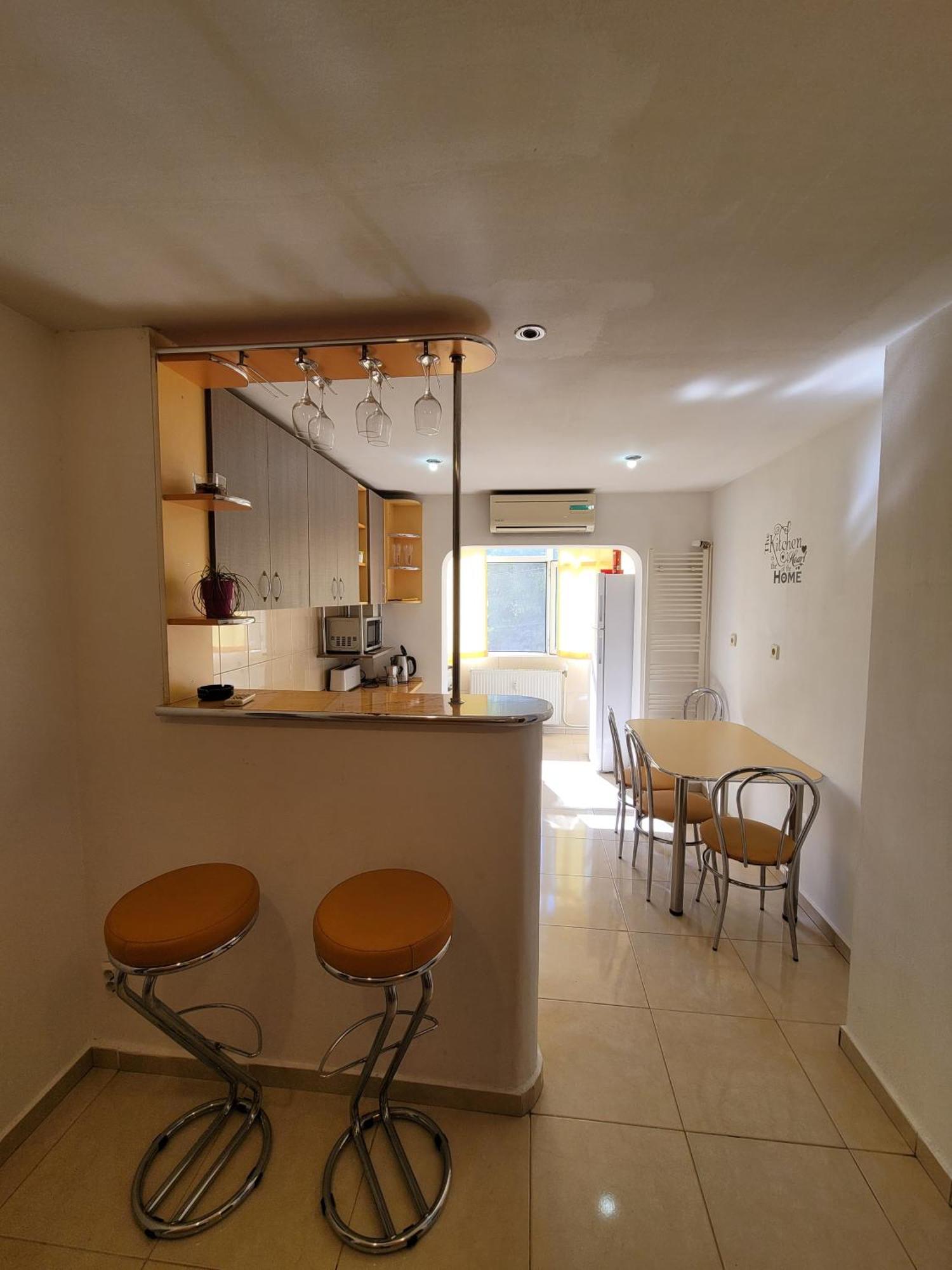 Alia Appartement Oradea Buitenkant foto
