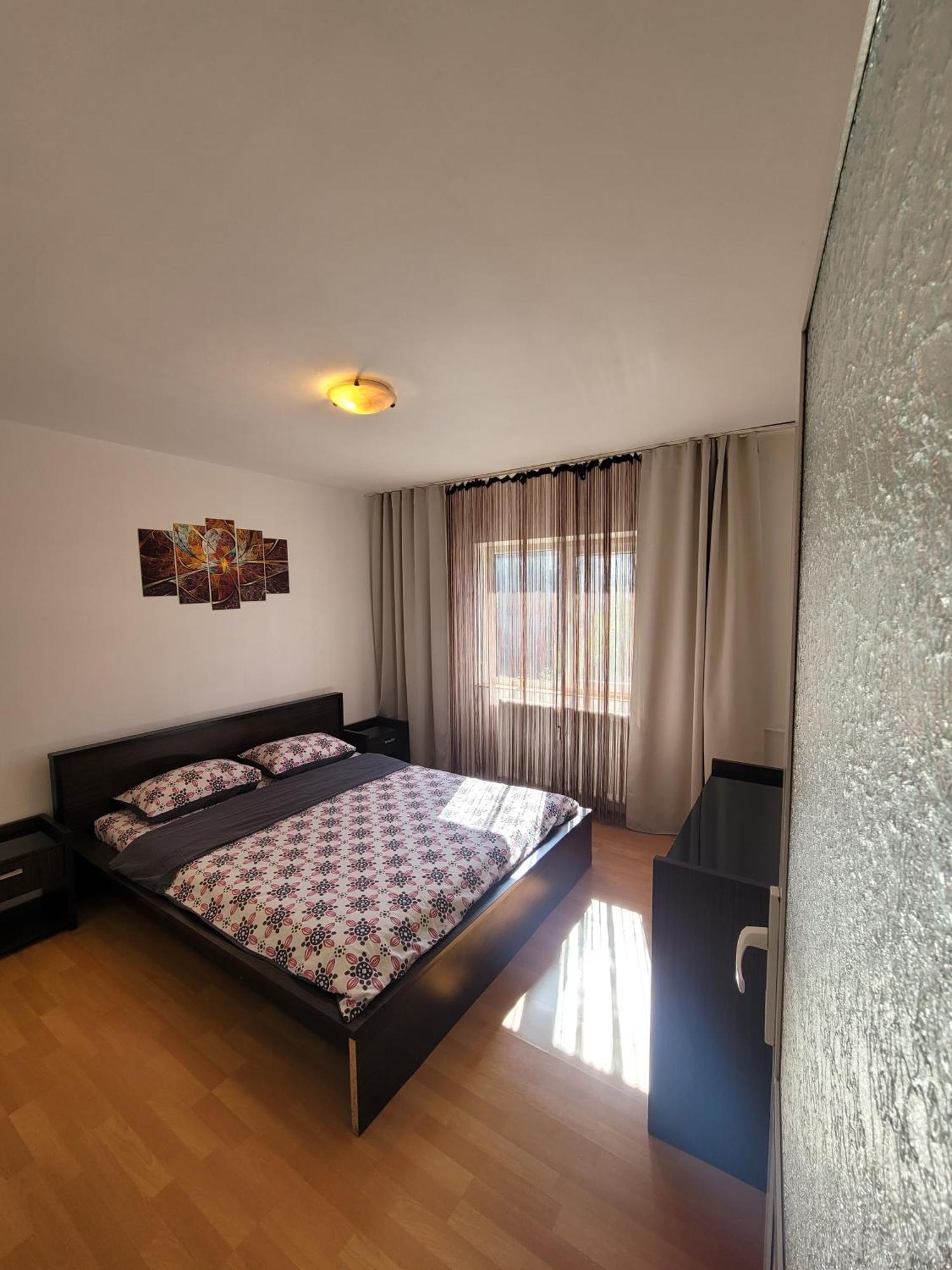 Alia Appartement Oradea Buitenkant foto