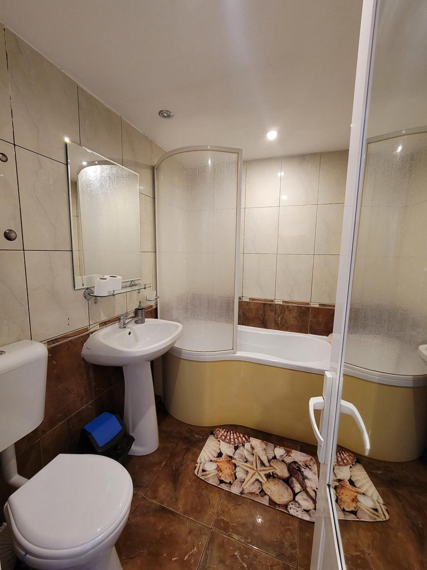 Alia Appartement Oradea Buitenkant foto