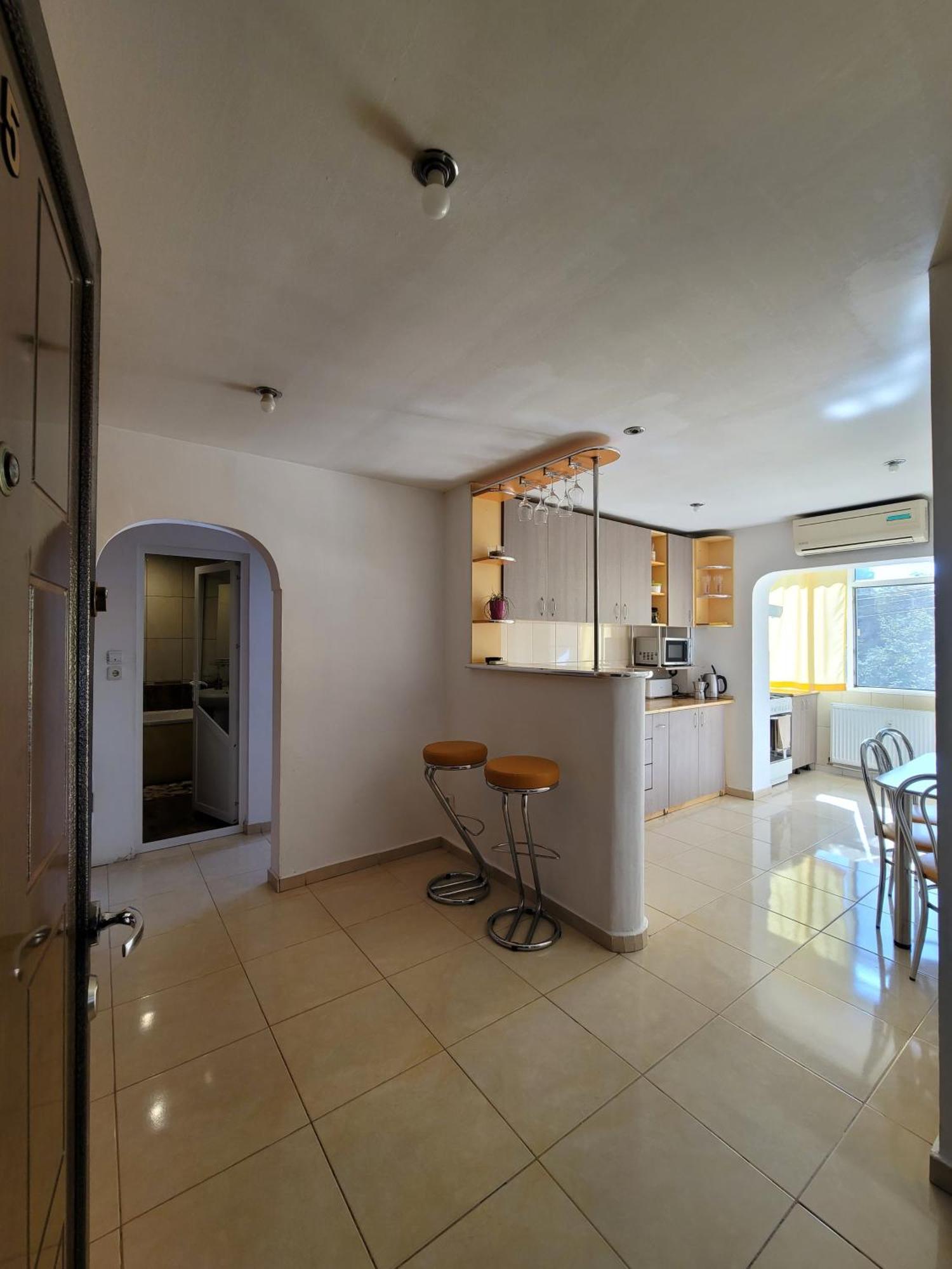 Alia Appartement Oradea Buitenkant foto